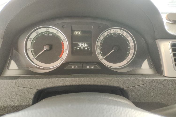 斯柯达 昕锐 2018款 1.6L 自动舒适版中控内饰14