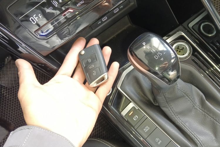 大众 探岳 2023款 300TSI 两驱豪华Plus进阶版中控内饰11