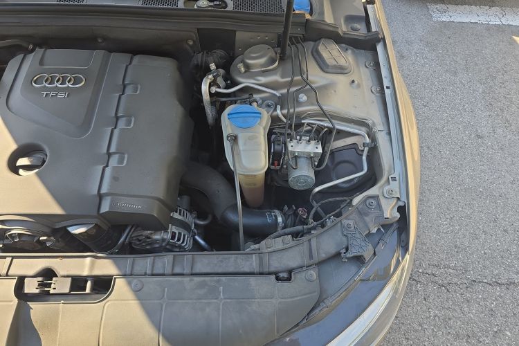 奥迪A4L 2013款 35 TFSI 自动舒适型局部细节9007