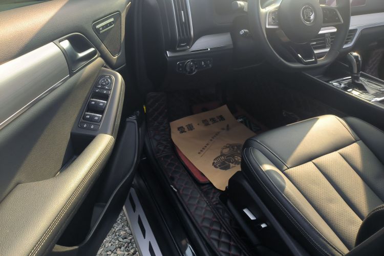 比亚迪 唐 2018款 2.0T 自动智联尊荣型 7座 国V中控内饰7003