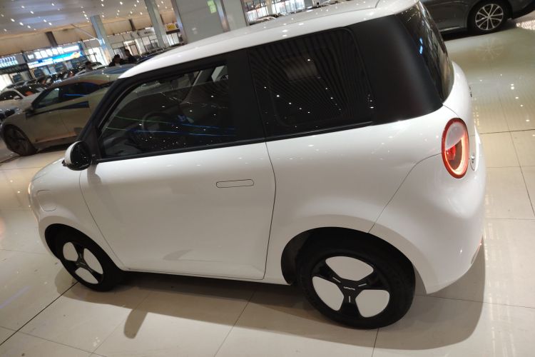 长安启源 长安Lumin 2023款 205km 香沁款车身外观4