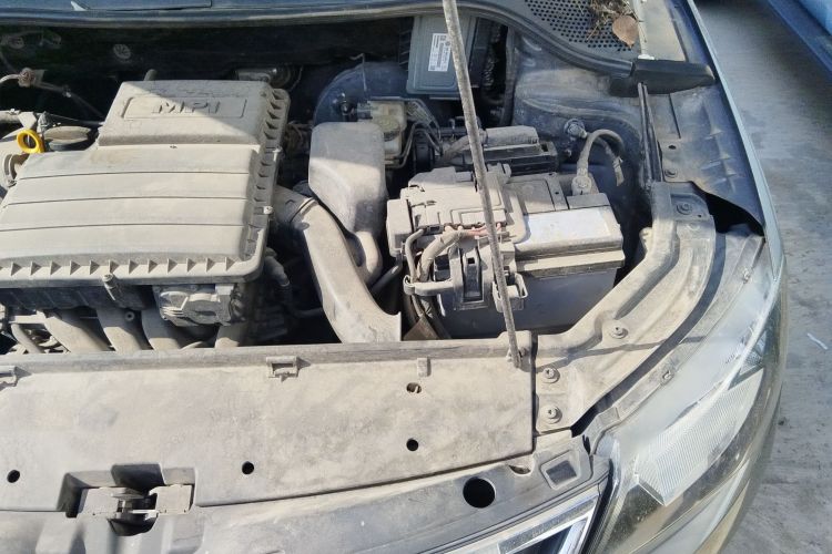 斯柯达 昕锐 2015款 1.6L 自动智选型机舱底盘26