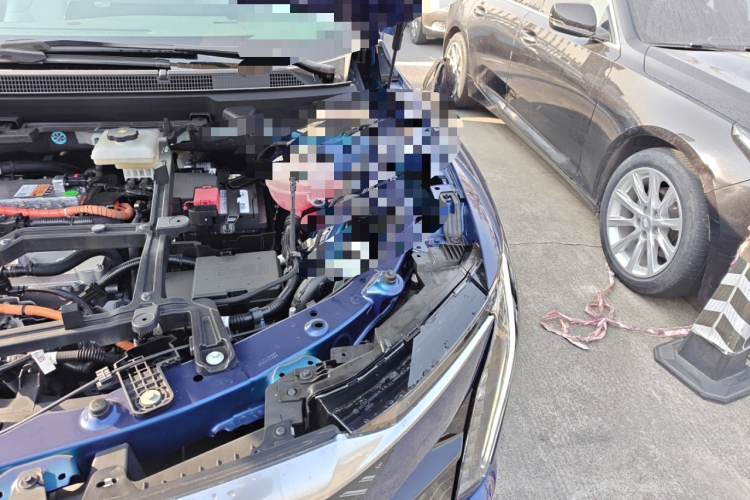 凯迪拉克 IQ傲歌 2024款 标准续航版机舱底盘26