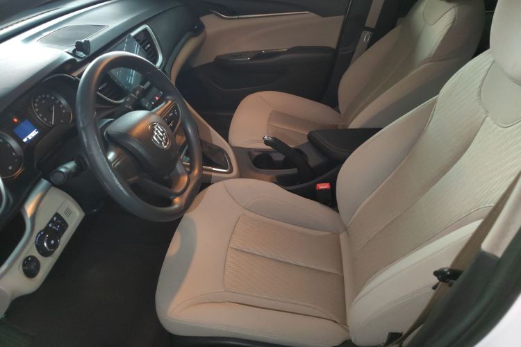 别克 英朗 2018款 15T 双离合进取型 国V中控内饰19