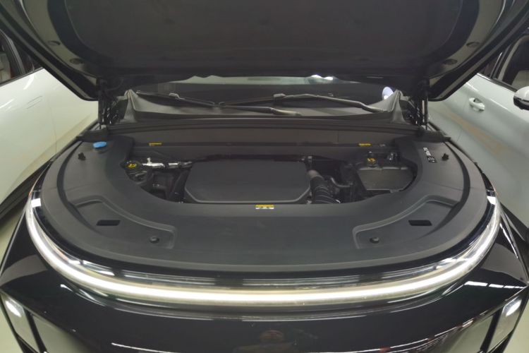 理想汽车 理想L7 2023款 Pro机舱底盘24