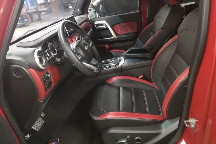 北京越野 北京BJ40 2018款 PLUS 2.3T 自动四驱尊享版 国V中控内饰19