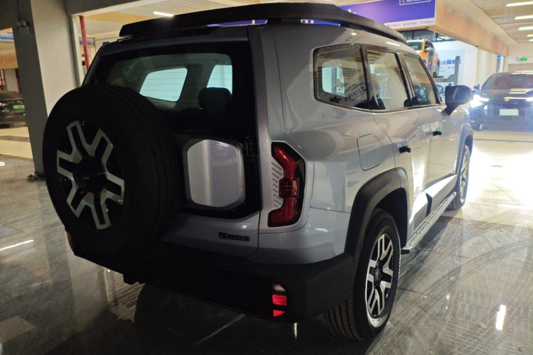 深蓝汽车 深蓝G318 2024款 四驱舒享版车身外观7