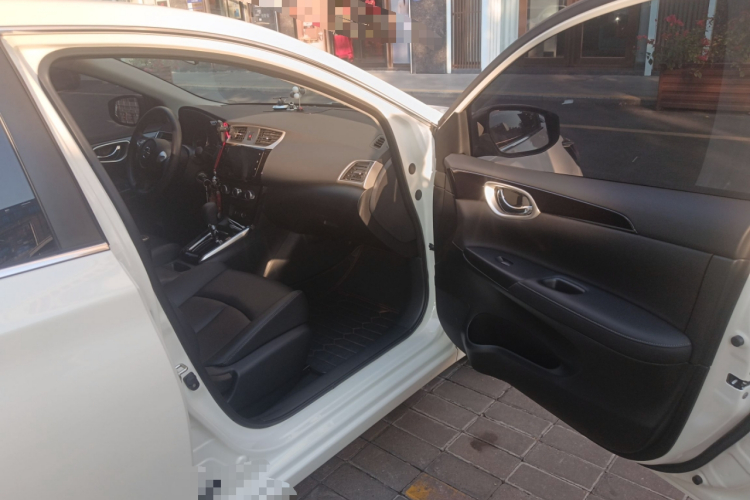 日产 轩逸 2022款 经典 1.6XL CVT豪华版局部细节9005