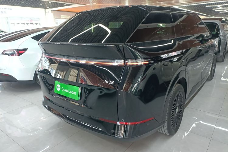 小鹏X9 2024款 610长续航Pro车身外观7