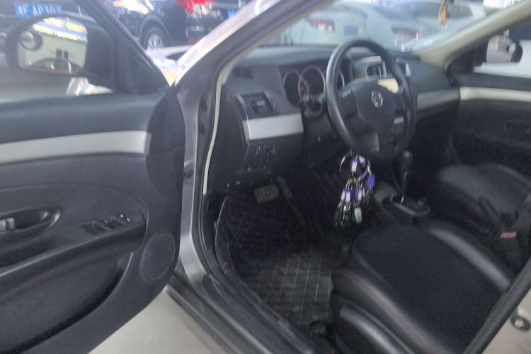 日产 轩逸 2018款 经典 1.6XE+ CVT领先版中控内饰20