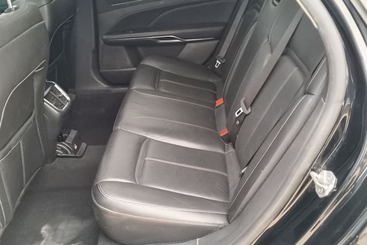 福特 金牛座 2016款 EcoBoost 180 豪华型中控内饰21