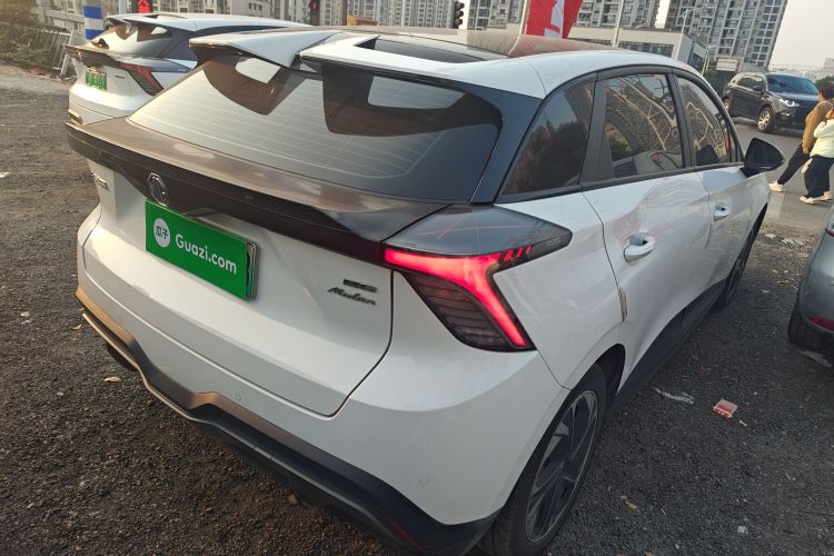 名爵 MG4 EV 2022款 425km 豪华版车身外观6005