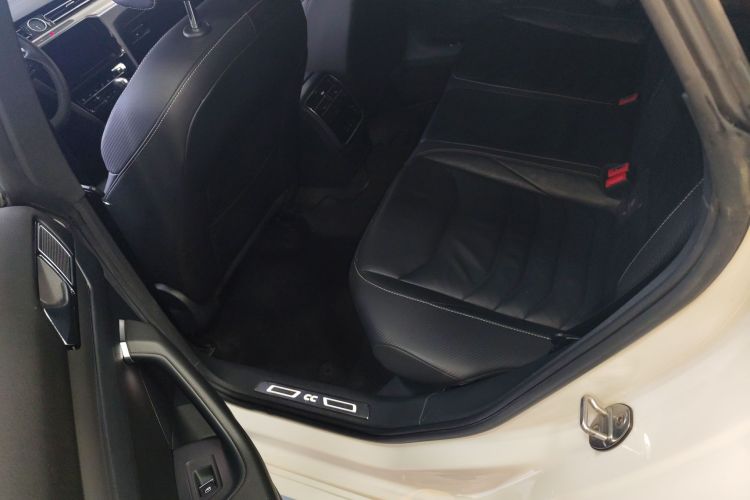 一汽-大众CC 2020款 330TSI 魅颜版 国VI中控内饰21