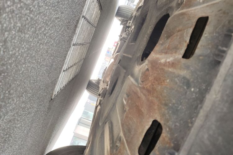 广汽传祺 传祺GS8 2017款 320T 两驱豪华智联版（七座）局部细节9008