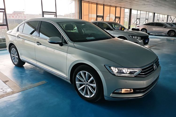 大众 迈腾 2019款 330TSI DSG 领先型 国VI车身外观3