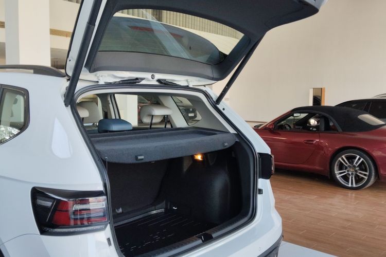 大众 途岳 2023款 300TSI 两驱月尊版机舱底盘23