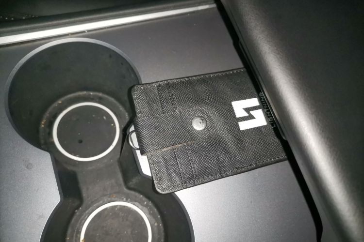 特斯拉 Model Y 2021款 标准续航后驱版中控内饰7001