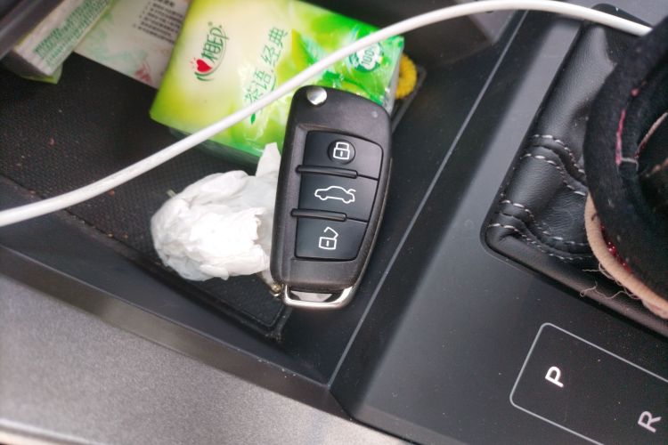 奥迪Q3 2023款 35 TFSI 时尚动感型（1.4T）中控内饰11