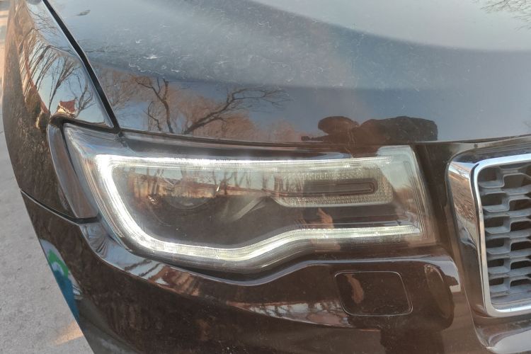 Jeep 大切诺基(进口) 2017款 3.0L 舒享导航版车身外观8