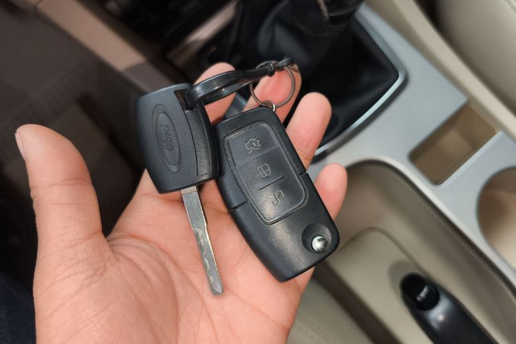 福特 福克斯 2013款 两厢经典 1.8L 手动时尚型中控内饰11