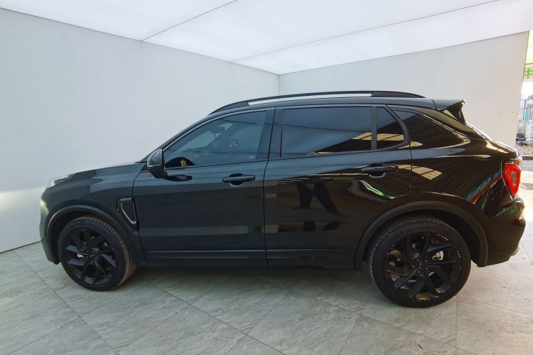 领克01 2021款 2.0TD 四驱暗夜版车身外观6003