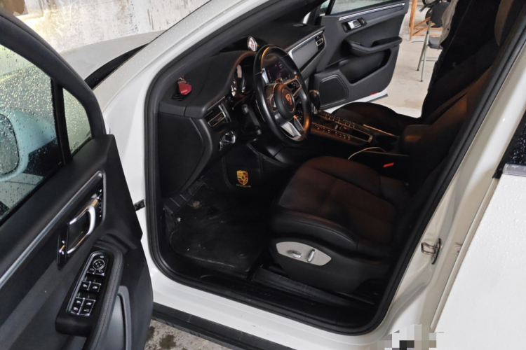 保时捷 2018款 Macan 2.0T中控内饰20