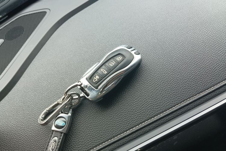 福特 领裕 2021款 EcoBoost 225 铂领型 6座中控内饰11