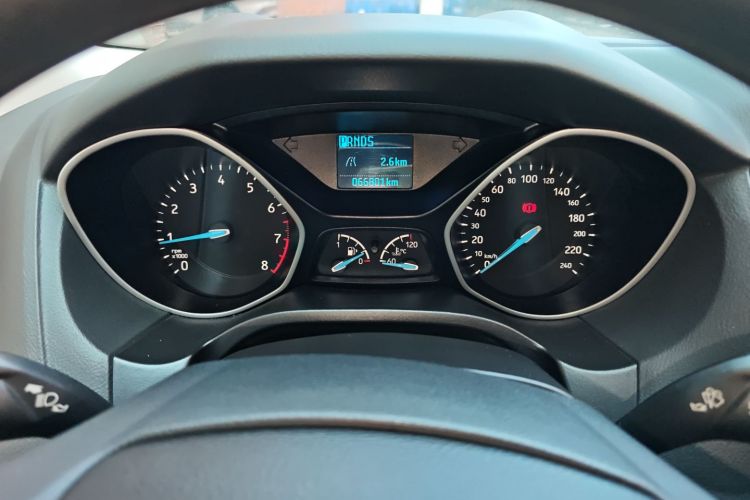 福特 福克斯 2018款 三厢经典 1.6L 自动舒适型智行版局部细节14