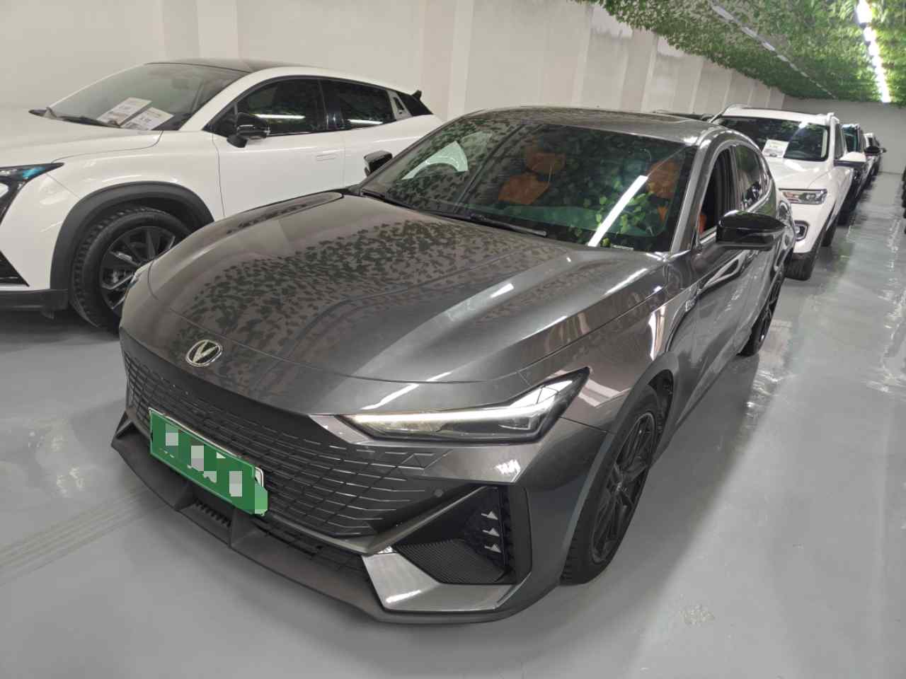 长安UNI-V 智电iDD 2023款  智电iDD 1.5T 113km智趣型（飞快版）(2)