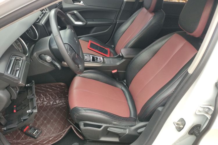 标致408 2016款 1.6T 自动豪华版中控内饰19