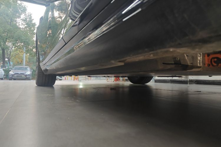 哪吒汽车 哪吒S 2024款 增程 1060 Lite版局部细节9002