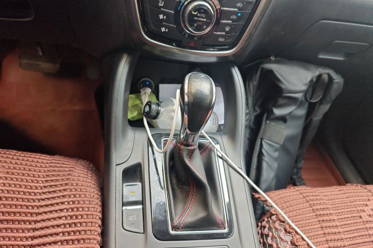 长安CS75 2014款 1.8T 自动精英型 国IV中控内饰18