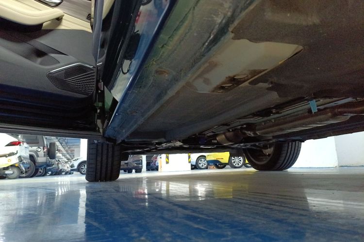 吉利汽车 星越L 2025款 东方曜 2.0TD 自动四驱望月版局部细节9002