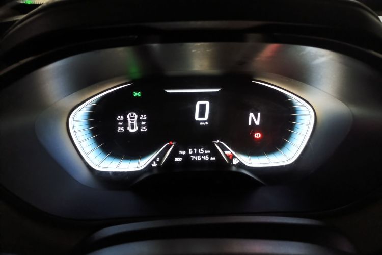 宝骏360 2018款 1.5L 自动豪华型 国V中控内饰14