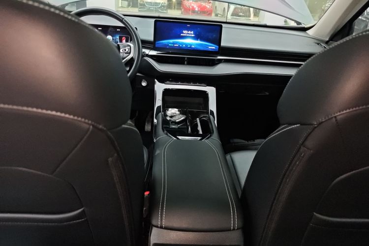 哈弗H6 2021款 第三代 1.5T 自动两驱Pro中控内饰16