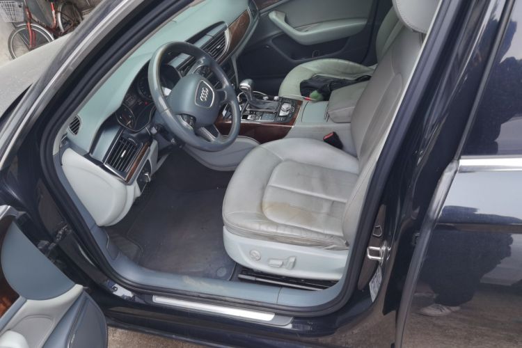 奥迪A6L 2014款 30 FSI 豪华型中控内饰19
