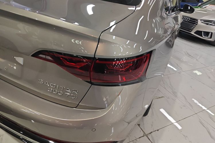 大众 速腾 2023款 300TSI DSG超越版车身外观9