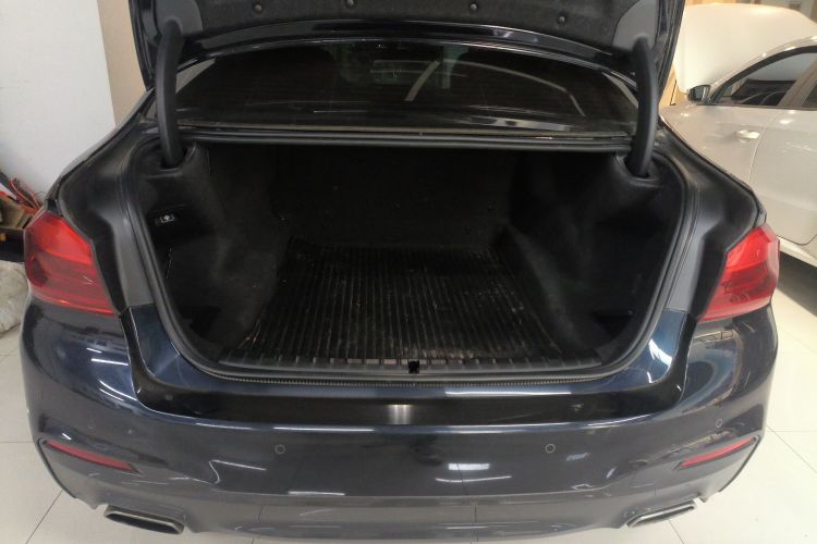 宝马5系 2018款 改款 530Li xDrive M运动套装局部细节23