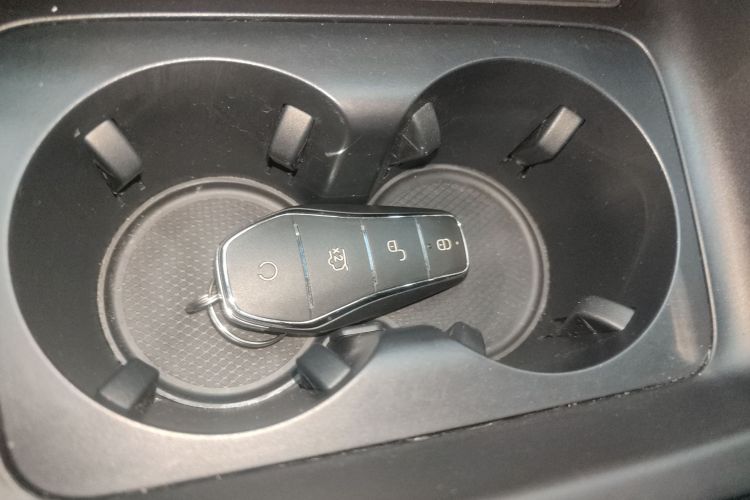 比亚迪 秦PLUS 2024款 荣耀版 DM-i 55KM领先型中控内饰11