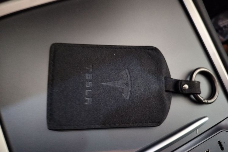 特斯拉 Model Y 2021款 标准续航后驱版中控内饰11