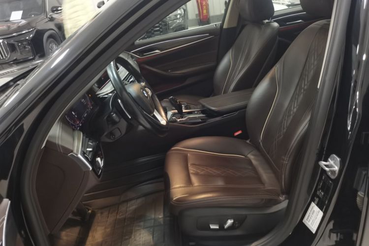 宝马5系 2020款 530Li 领先型 豪华套装中控内饰7003
