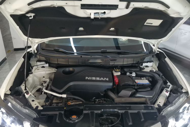 日产 奇骏 2020款  2.5L XL ITS CVT 4WD豪华领航版机舱底盘24