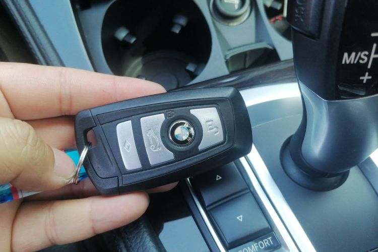 宝马5系 2017款 525Li 领先型中控内饰7001