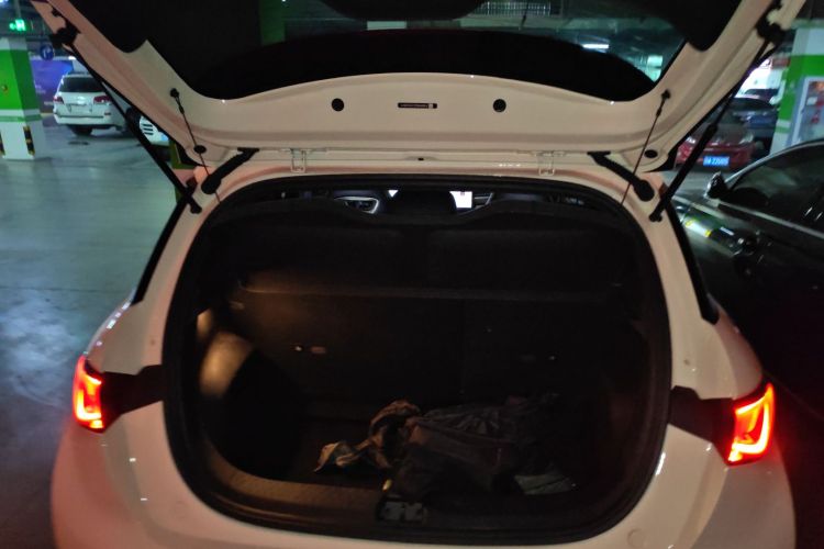 比亚迪 海豚 2023款 420km 时尚版机舱底盘23