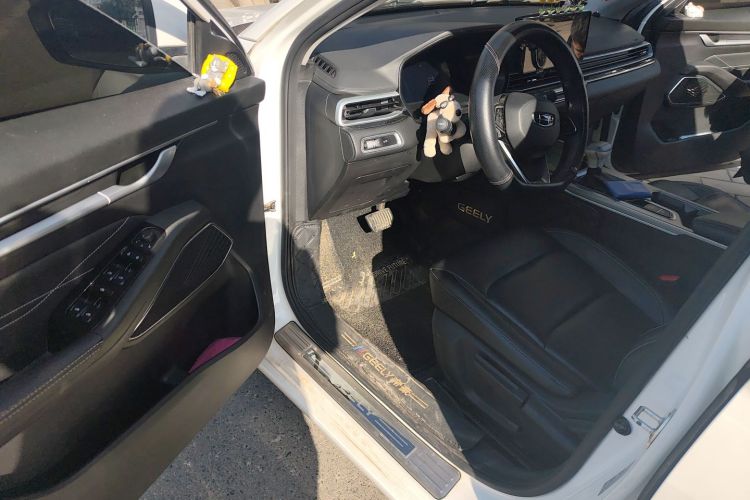 吉利汽车 帝豪 2022款 第4代 1.5L CVT尊贵型中控内饰20