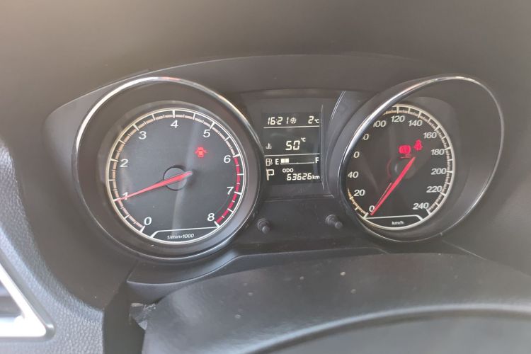 奔腾B30 2016款 1.6L 自动尊享型中控内饰14