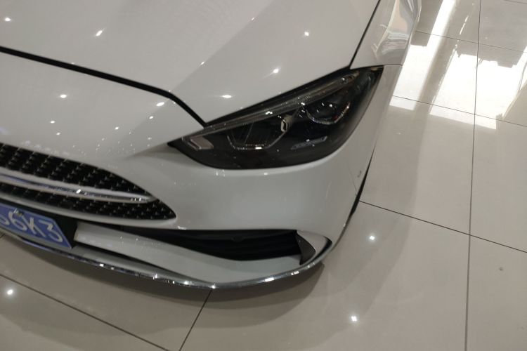 奔驰C级 2022款 C 260 L 运动版车身外观36