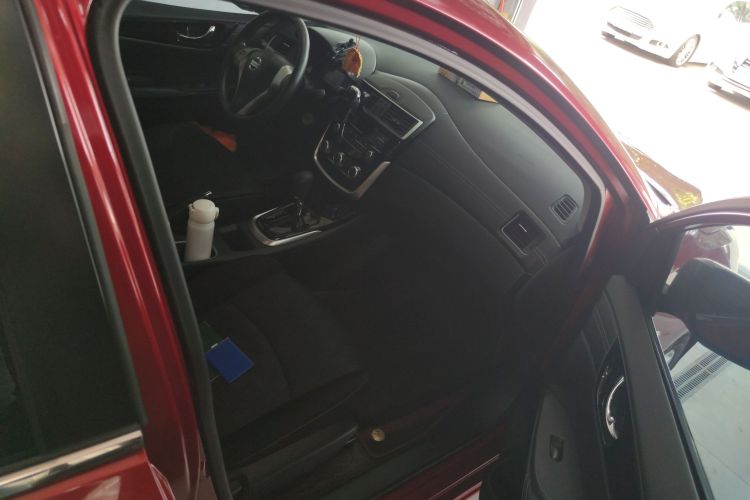 日产 骐达TIIDA 2016款 1.6L CVT酷动版局部细节9005