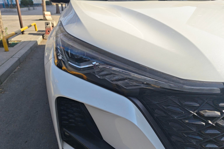 长安CS75 PLUS 2020款 1.5T 自动豪华型车身外观6006