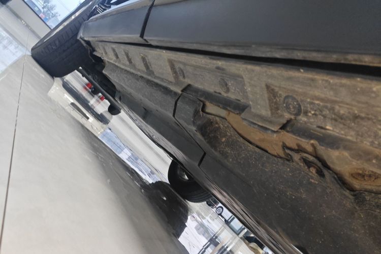 丰田 威兰达 2024款 2.0L CVT两驱领先版局部细节9002